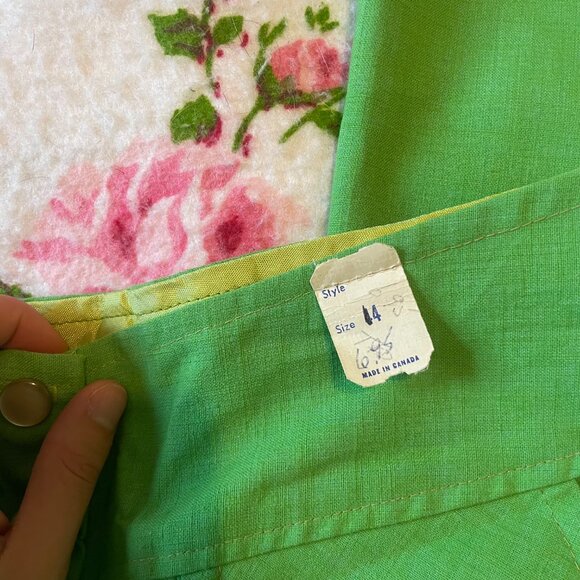 DEADSTOCK 1970s vintage green pleated fake pocket double button flare pants! - Picture 14 of 15